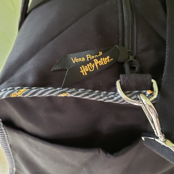 VERA BRADLEY HARRY POTTER LARGE TRAVEL DUFFEL BAG:NWT FRIENDS AT HOGWARTS - Picture 9 of 16